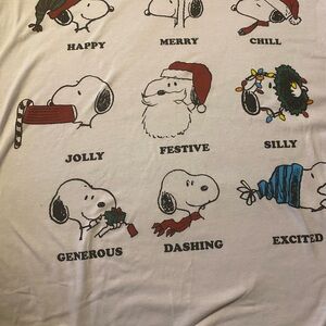 Snoopy Christmas/Holiday Graphic Long Sleeve Shirt